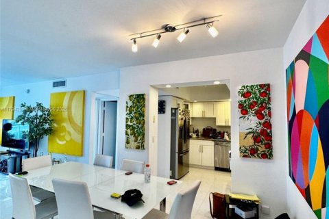 Condominio en venta en Miami Beach, Florida, 2 dormitorios, 110.55 m2 № 1713096 - foto 7