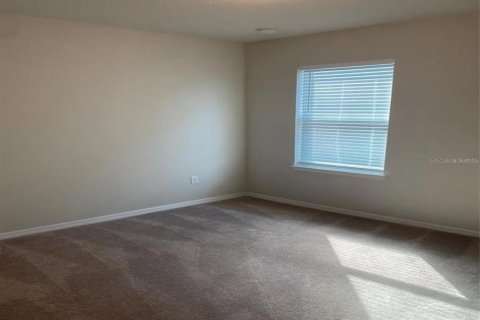 House in SUMMERS CAY in Thonotosassa, Florida 3 bedrooms, 171.31 sq.m. № 2198464 - photo 12