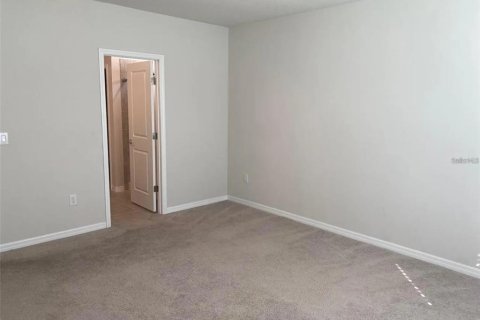 House in SUMMERS CAY in Thonotosassa, Florida 3 bedrooms, 171.31 sq.m. № 2198464 - photo 11