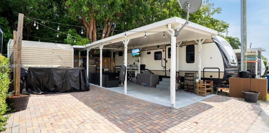 Apartamento en Key Largo, Florida 2 dormitorios № 1968136