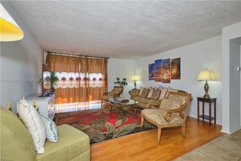 Купить кондоминиум в Форт Майерс, Флорида 1 спальня, 78.04м2, № 2003361 - фото 17