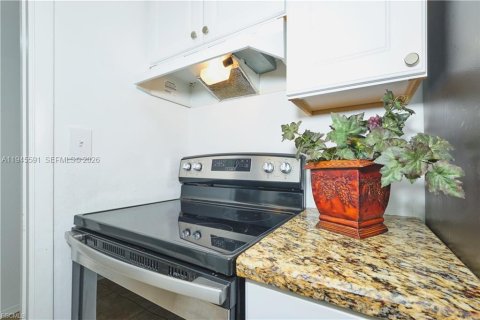 Купить кондоминиум в Форт Майерс, Флорида 1 спальня, 78.04м2, № 2003361 - фото 13