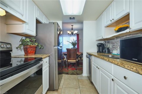 Купить кондоминиум в Форт Майерс, Флорида 1 спальня, 78.04м2, № 2003361 - фото 7