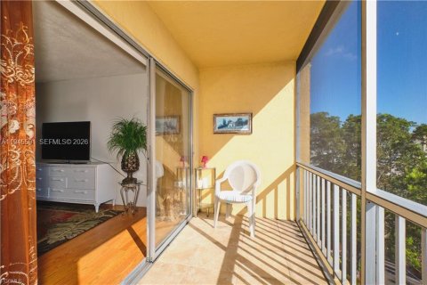 Купить кондоминиум в Форт Майерс, Флорида 1 спальня, 78.04м2, № 2003361 - фото 30