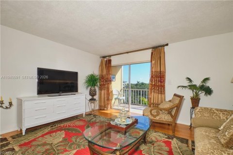 Купить кондоминиум в Форт Майерс, Флорида 1 спальня, 78.04м2, № 2003361 - фото 20