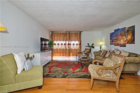 Купить кондоминиум в Форт Майерс, Флорида 1 спальня, 78.04м2, № 2003361 - фото 19