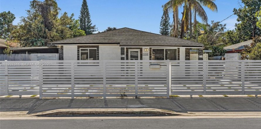 Villa ou maison à Miami, Floride 3 chambres, 144.37 m2 № 1995527