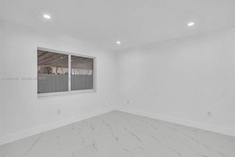 Villa ou maison à louer à Miami, Floride: 3 chambres, 144.37 m2 № 1995527 - photo 21