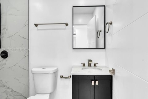 Villa ou maison à louer à Miami, Floride: 3 chambres, 144.37 m2 № 1995527 - photo 30