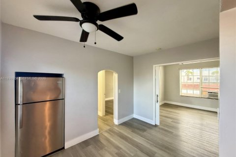 Condo in Miami Beach, Florida, 1 bedroom  № 1996461 - photo 5