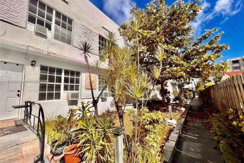 Condo in Miami Beach, Florida, 1 bedroom  № 1996461