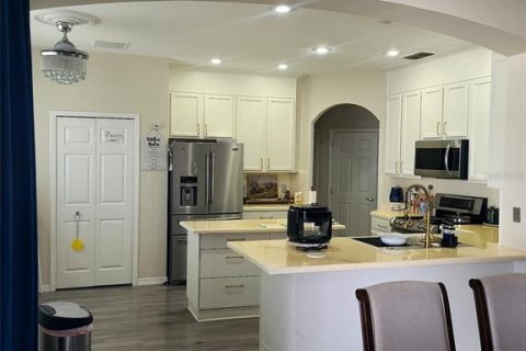 House in Kissimmee, Florida 7 bedrooms, 383.97 sq.m. № 2359379 - photo 21