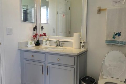 House in Kissimmee, Florida 7 bedrooms, 383.97 sq.m. № 2359379 - photo 29