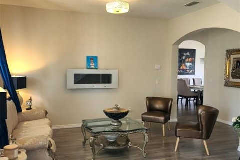 House in Kissimmee, Florida 7 bedrooms, 383.97 sq.m. № 2359379 - photo 24