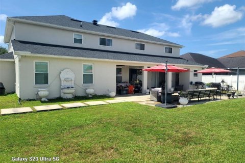 House in Kissimmee, Florida 7 bedrooms, 383.97 sq.m. № 2359379 - photo 22