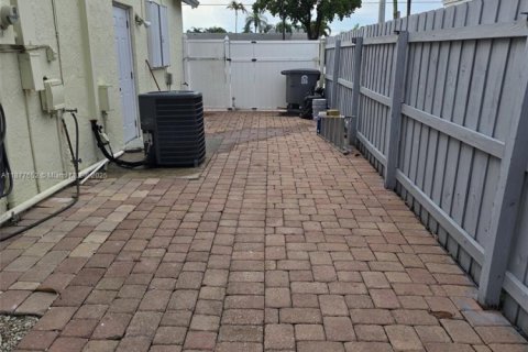 House in Boca Raton, Florida 2 bedrooms, 87.14 sq.m. № 1922700 - photo 12