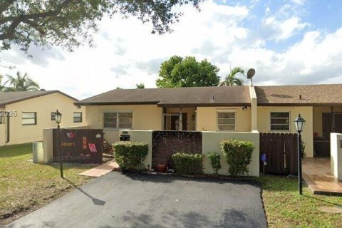 Таунхаус в Майами, Флорида 2 спальни, 86.4м2 № 2036401