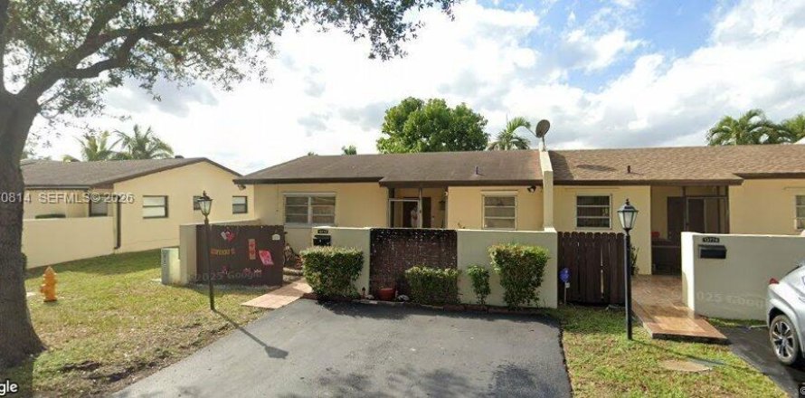 Таунхаус в Майами, Флорида 2 спальни, 86.4м2 № 2036401