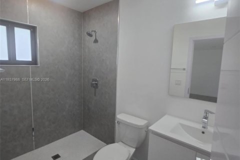 Townhouse in Florida City, Florida 4 bedrooms, 162.02 sq.m. № 1995747 - photo 14