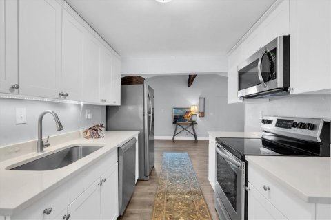 Casa en venta en Saint Petersburg, Florida, 2 dormitorios, 75.81 m2 № 2225289 - foto 8