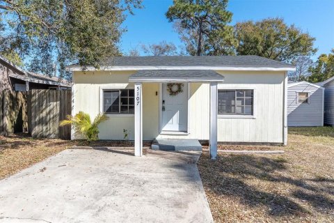 Casa en Saint Petersburg, Florida 2 dormitorios, 75.81 m2 № 2225289