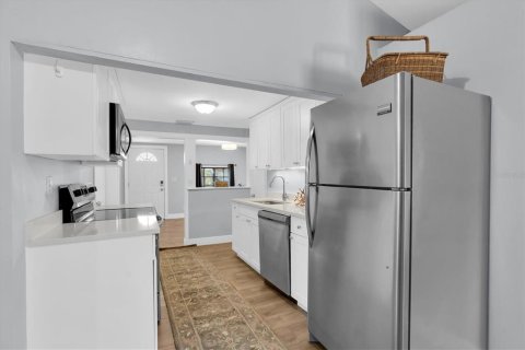 Casa en venta en Saint Petersburg, Florida, 2 dormitorios, 75.81 m2 № 2225289 - foto 10