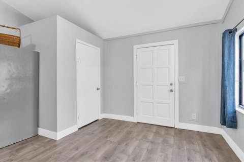 Casa en venta en Saint Petersburg, Florida, 2 dormitorios, 75.81 m2 № 2225289 - foto 18