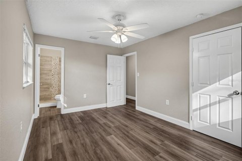 Villa ou maison à vendre à Orlando, Floride: 4 chambres, 103.68 m2 № 2434813 - photo 12