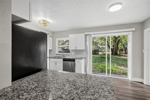Villa ou maison à vendre à Orlando, Floride: 4 chambres, 103.68 m2 № 2434813 - photo 6