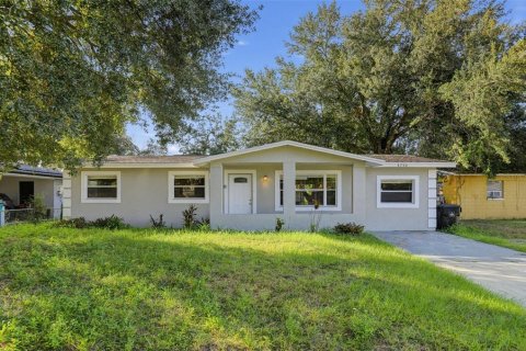 Villa ou maison à vendre à Orlando, Floride: 4 chambres, 103.68 m2 № 2434813 - photo 2