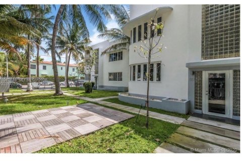 Снять в аренду кондоминиум в Майами-Бич, Флорида 1 спальня, 48.4м2, № 2003764 - фото 10