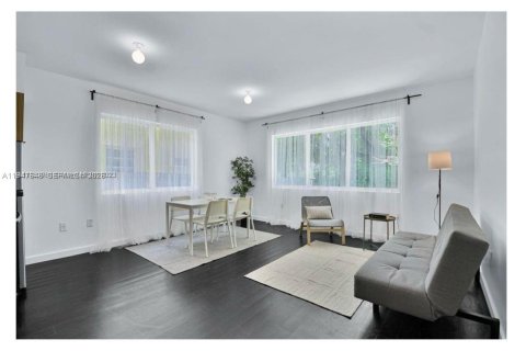 Кондоминиум с 1 спальней в Майами-Бич, Флорида № 2003764