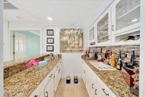 Casa en venta en Brooksville, Florida, 4 dormitorios, 264.21 m2 № 1765917 - foto 28