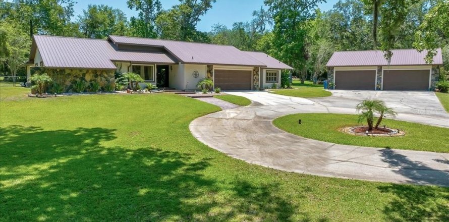 Casa en Brooksville, Florida 4 dormitorios, 264.21 m2 № 1765917