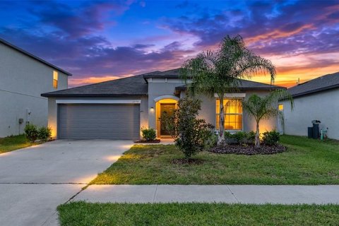 House in Bartow, Florida 4 bedrooms, 179.86 sq.m. № 2099966
