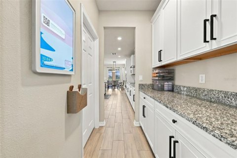 Купить виллу или дом в Уимаума, Флорида 10 комнат, 331.29м2, № 2428895 - фото 9