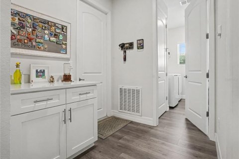 Casa en venta en Eustis, Florida, 4 dormitorios, 230.21 m2 № 2383545 - foto 13