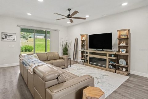Casa en venta en Eustis, Florida, 4 dormitorios, 230.21 m2 № 2383545 - foto 6