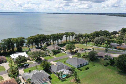 Casa en venta en Eustis, Florida, 4 dormitorios, 230.21 m2 № 2383545 - foto 30