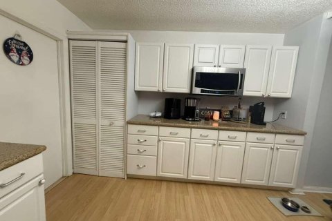 Villa ou maison à vendre à Tamarac, Floride: 2 chambres, 156.45 m2 № 2240552 - photo 20