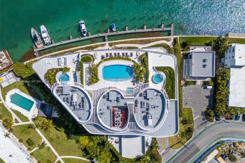 Condominio en venta en Bay Harbor Islands, Florida, 4 dormitorios, 327.29 m2 № 1955328 - foto 11