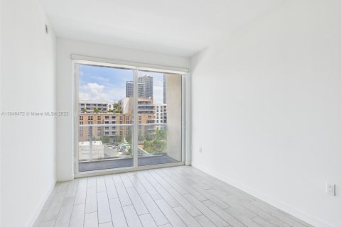 Condo in Miami, Florida, 1 bedroom  № 1978076 - photo 12