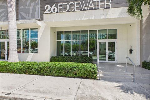 Condo in Miami, Florida, 1 bedroom  № 1978076 - photo 7