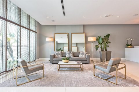 Condo in Miami, Florida, 1 bedroom  № 1978076 - photo 4