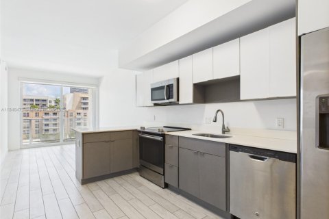 Condo in Miami, Florida, 1 bedroom  № 1978076 - photo 11