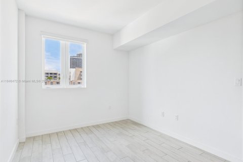 Condo in Miami, Florida, 1 bedroom  № 1978076 - photo 20