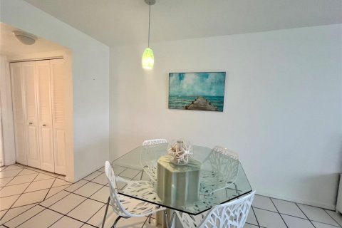 Condominio en venta en Deerfield Beach, Florida, 1 dormitorio, 65.03 m2 № 2147190 - foto 5