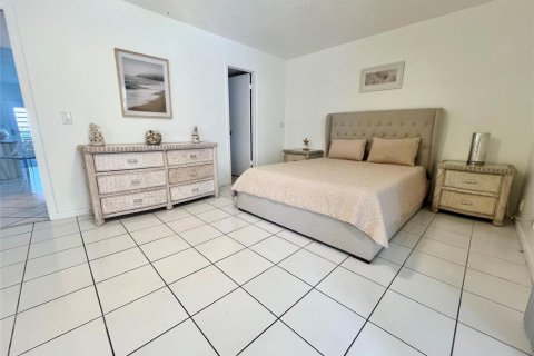 Condominio en venta en Deerfield Beach, Florida, 1 dormitorio, 65.03 m2 № 2147190 - foto 9