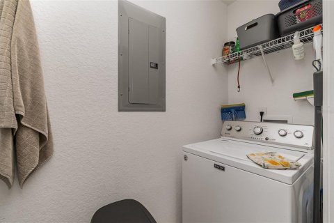 Copropriété à vendre à Fort Myers, Floride: 2 chambres, 92.53 m2 № 1810350 - photo 14