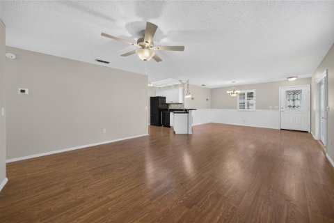 Villa ou maison à vendre à The Villages, Floride: 2 chambres, 106.19 m2 № 2422709 - photo 28